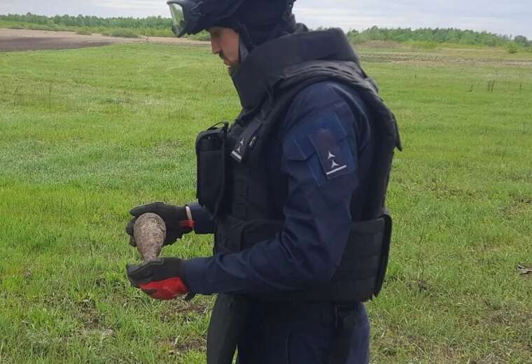 Во время полевых работ в Киевской области фермер нашел мину