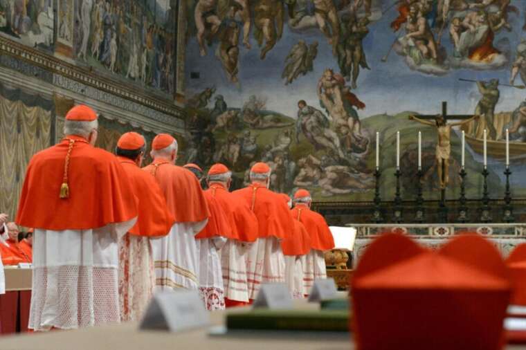 В Ватикане начался процесс избрания нового Папы Римского