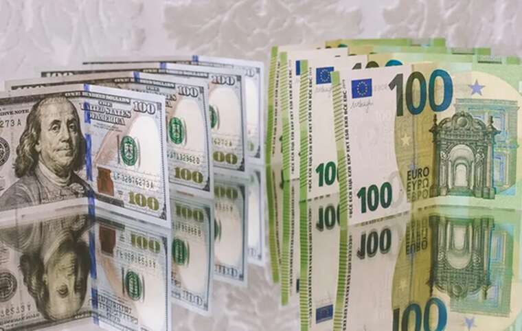 Украина рассматривает возможность перехода от доллара к евро в качестве базовой валюты