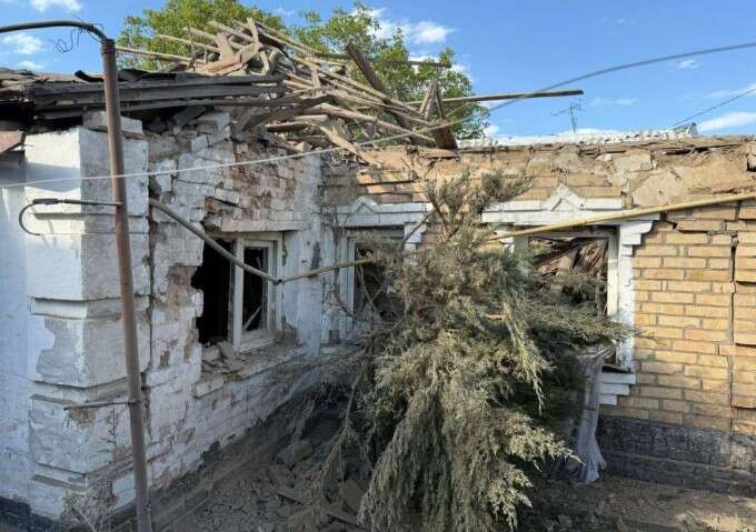 Russians shelled Nikopol region with artillery: houses and an enterprise damaged