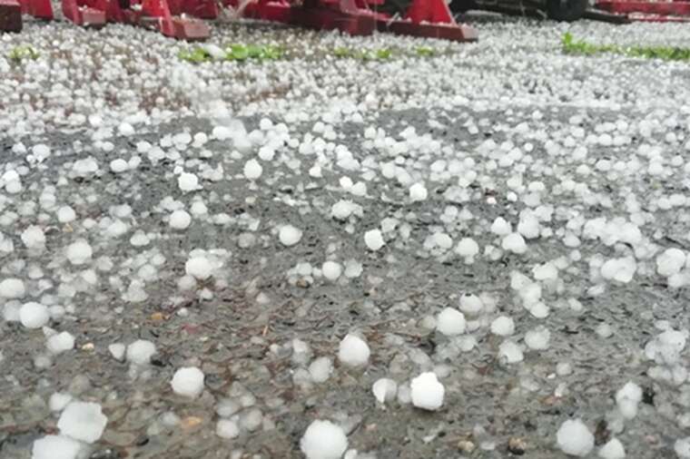 Град розміром із долоню: У Запорізькій області вирувала негода