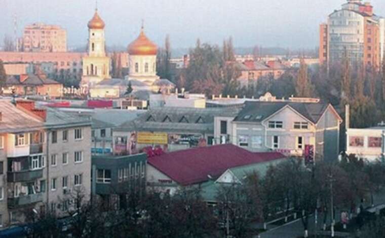 Над Павлоградом пронісся ураган: зносив дахи та виривав із корінням дерева