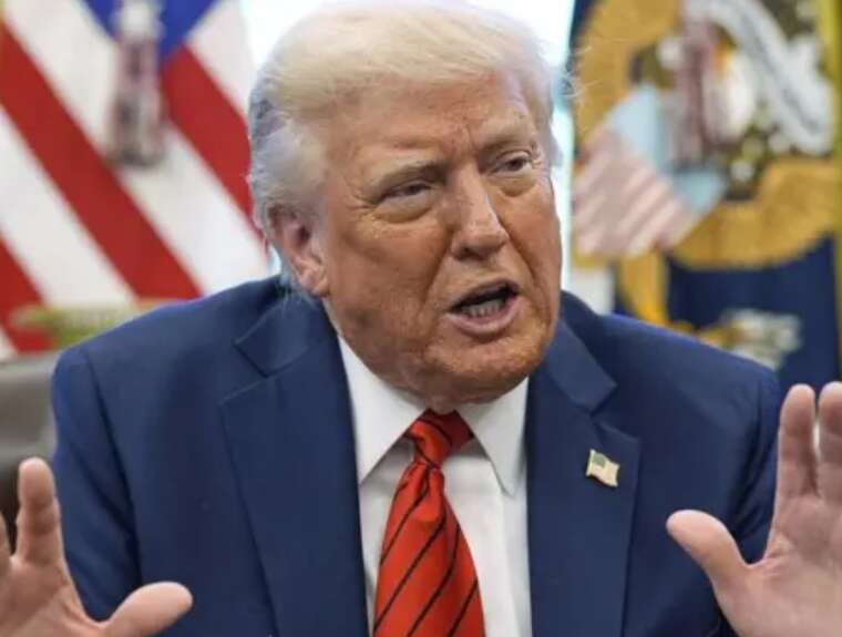 Трамп вновь призвал Украину и Россию «закончить эту глупую войну»