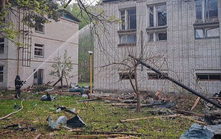 Оккупанты нанесли удары "Шахедами" по Конотопскому району: повреждены нежилые помещения, вспыхнули пожары