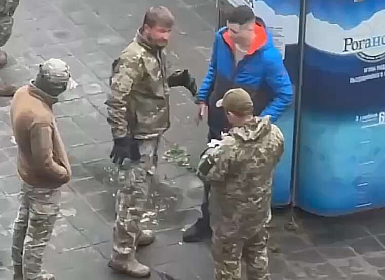 In Kharkiv, a TRC employee struck a man during a document check - the military commissariat has launched an investigation