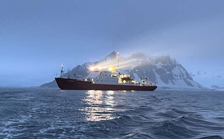 The Ukrainian icebreaker "Noosphere" has completed its fourth Antarctic season