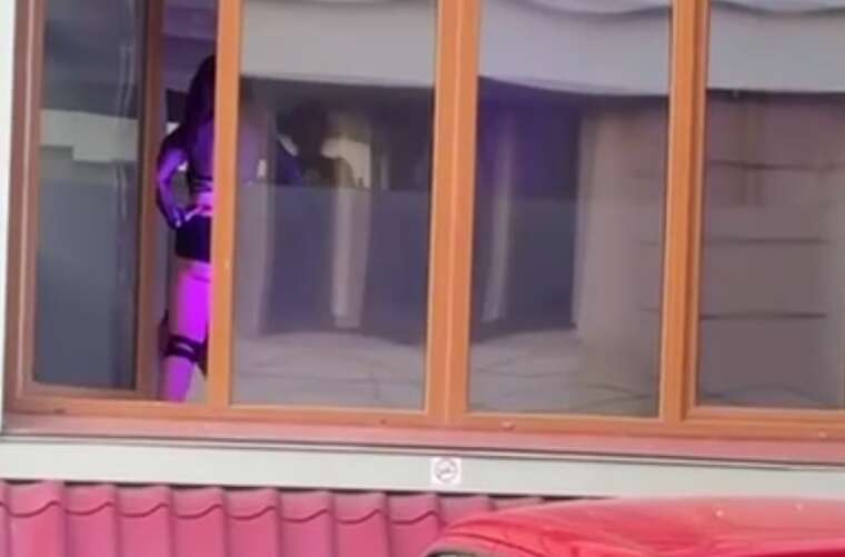 In Kyiv, semi-naked girls were noticed dancing in the Pension Fund building