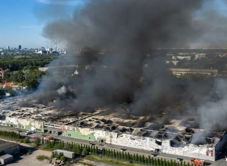 Пєсков звинуватив Польщу в русофобії через обвинувачення Росії в підпалі ТЦ у Варшаві