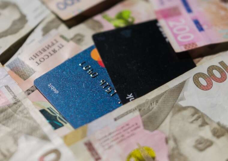 Ukrainians lost over a billion hryvnias from cards in 2024,  NBU