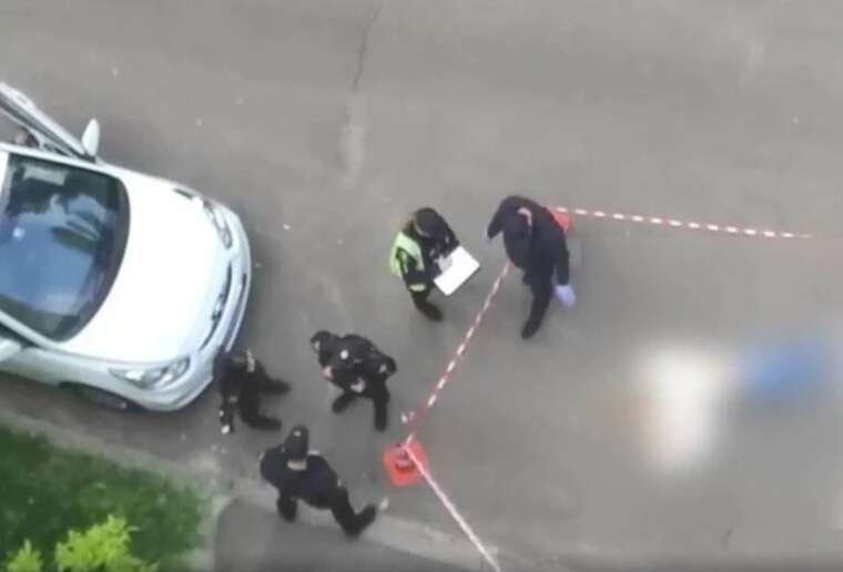 У Києві жінка загинула після падіння з вікна багатоповерхівки – поліція з’ясовує обставини