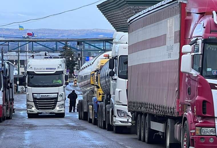 The State Border Guard Service of Ukraine confirmed that the Poles have completed the blockade of the "Dorohusk" checkpoint