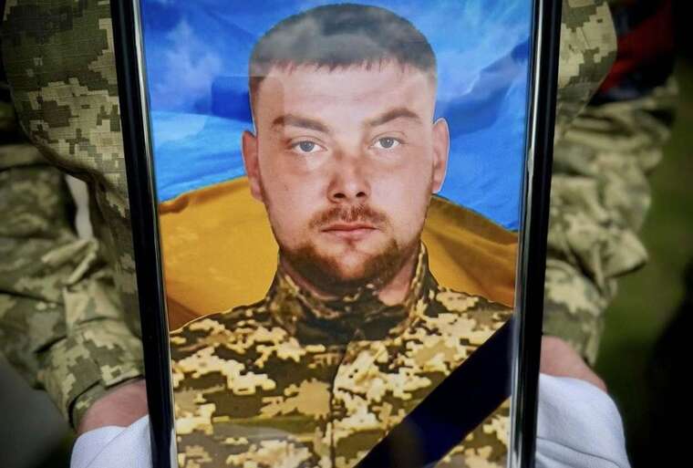 На війні загинув захисник із Полтавщини, нагороджений "Золотим Хрестом"