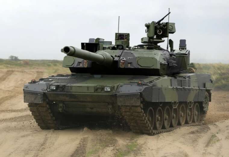 ͳ   46  Leopard 2A8