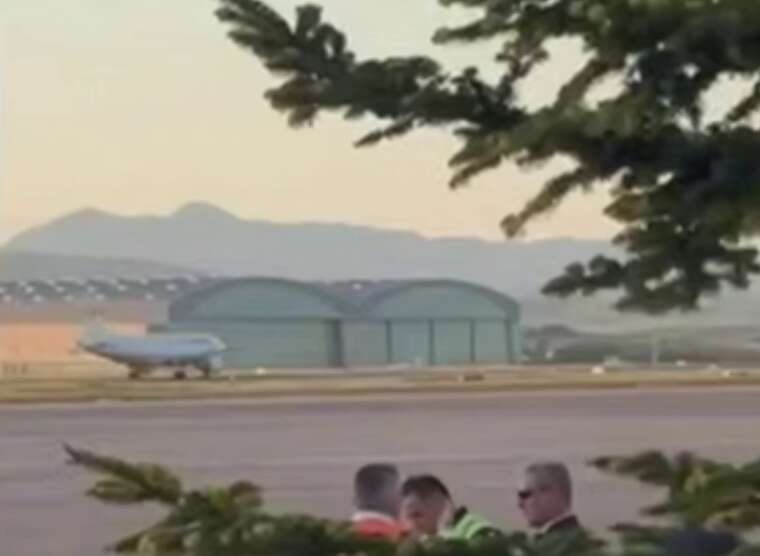 Зеленський вже вилетів до Албанії, – Clash Report