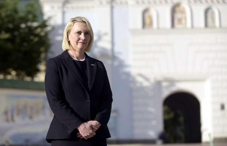 Бриджит Брінк пішла у відставку через незгоду з політикою Трампа щодо України