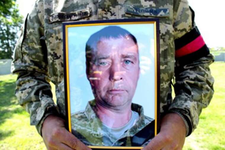 На Сумщині попрощалися із захисником Віктором Базарним