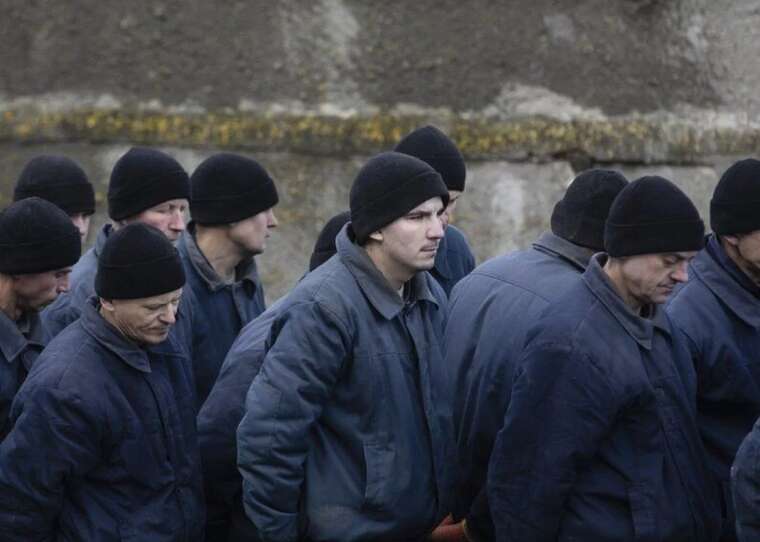 Полонені окупанти мають платити податки, оскільки вони заробляють у полоні, - Павліченко