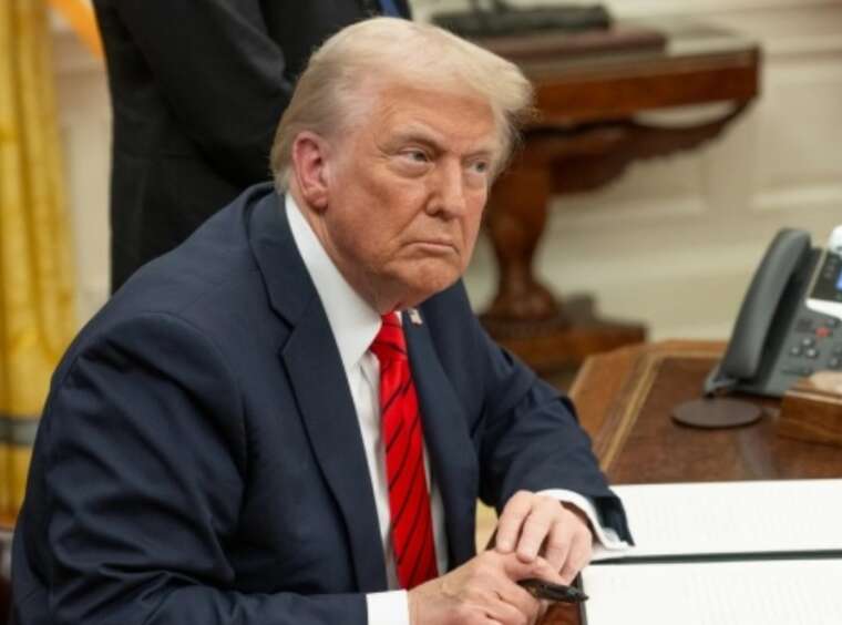 Трамп заявив про "великий прогрес" у врегулюванні війни після розмови з Путіним