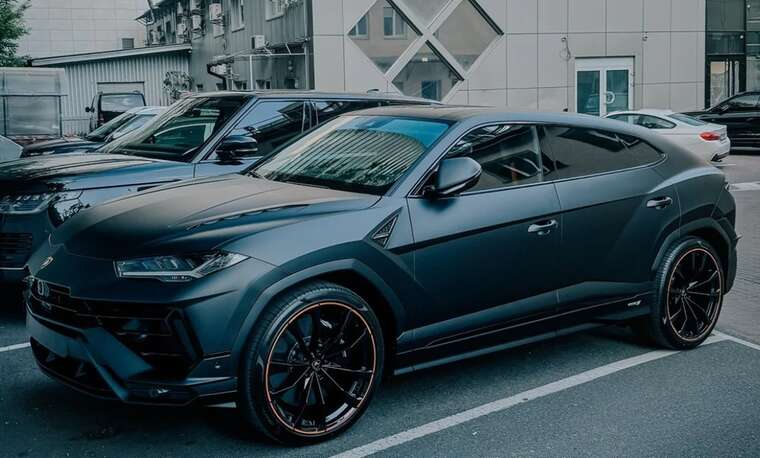 ֳ   200 000 :       Lamborghini