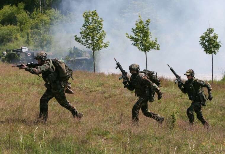 Під час польських військових навчань куля з кулемета пошкодила будинок у селі Августово