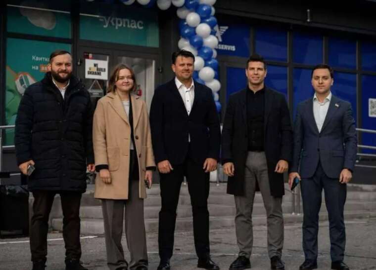 Заступник міністра Сергій Деркач допомагає Олегу Міщенку "віджимати" в держави автостанції