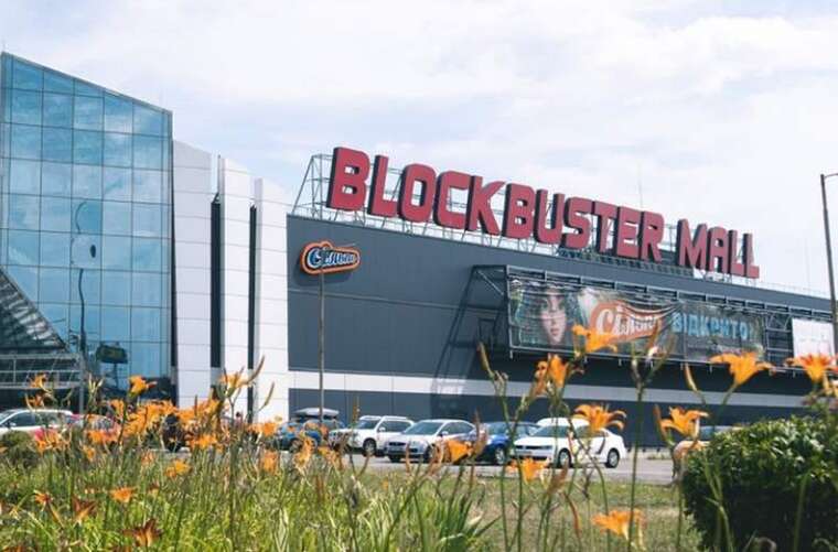 ТЦ Blockbuster в Киеве пострадал от обстрела