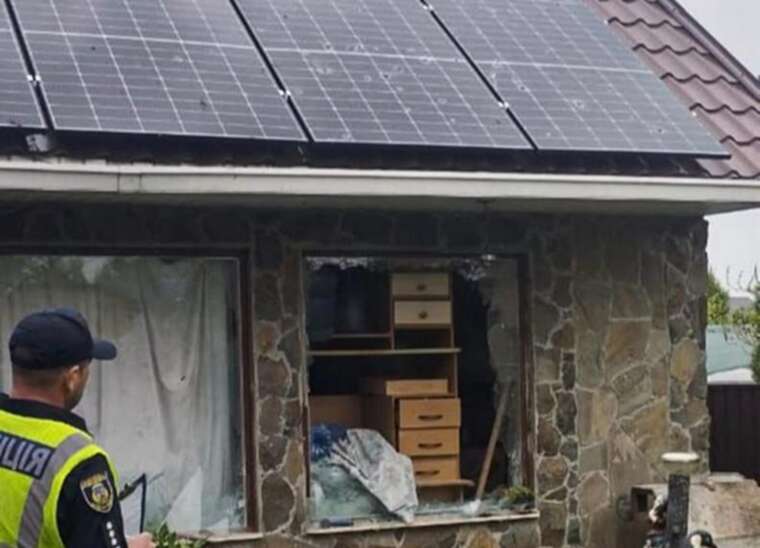 Оккупанты совершили комбинированную атаку на Киевщину: есть повреждения в трех районах