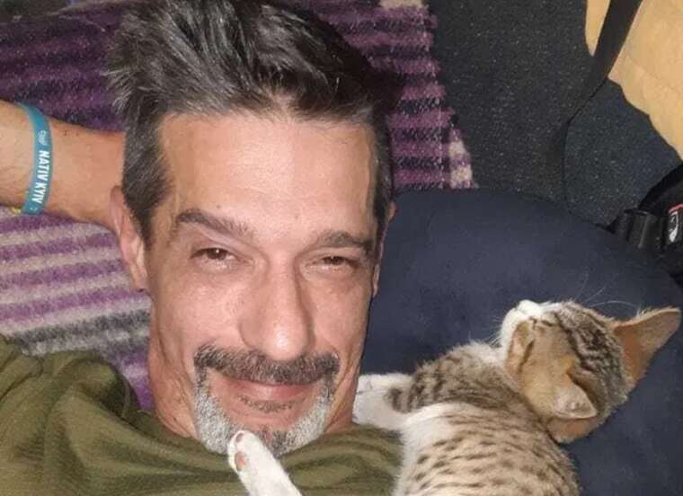 Який вигляд має могила загиблого на війні Максима Неліпи