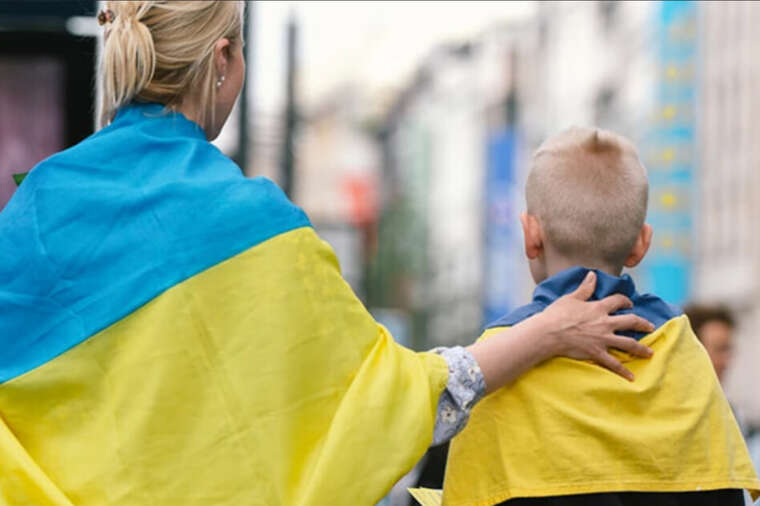 ЄС планує продовжити тимчасовий захист для українців до березня 2027 року, — посол Ченцов