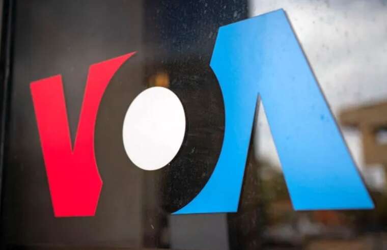  :  800       Politico