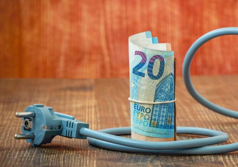 У Німеччині ціни на електроенергію впали нижче нуля через надлишок "зеленої" енергії — Bloomberg