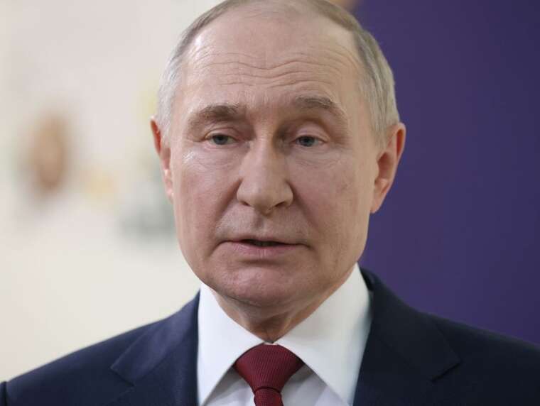 Кремль вигадав історію про «вертоліт Путіна в епіцентрі атаки дронів», — росЗМІ