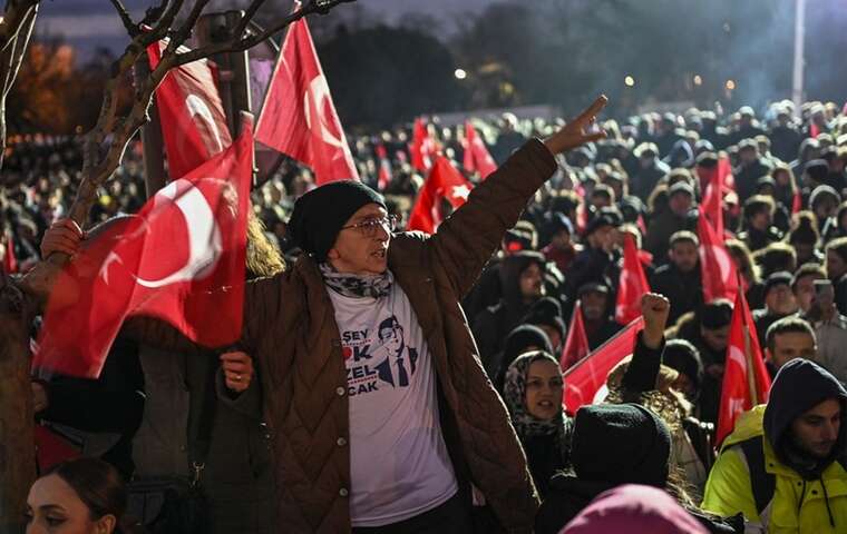 У Туреччині затримали десятки осіб, серед них - представники опозиції