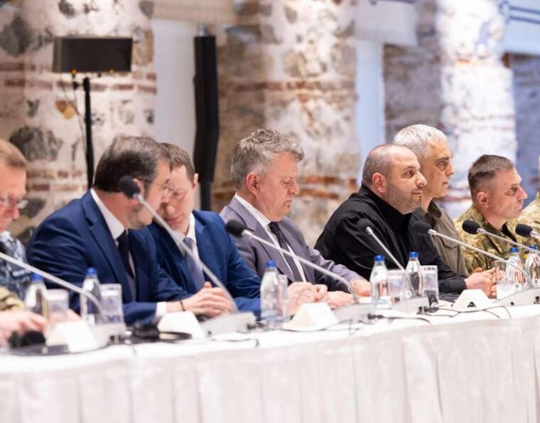 Україна представить у Стамбулі "дорожню карту": ніякої нейтральності чи демілітаризації — Reuters