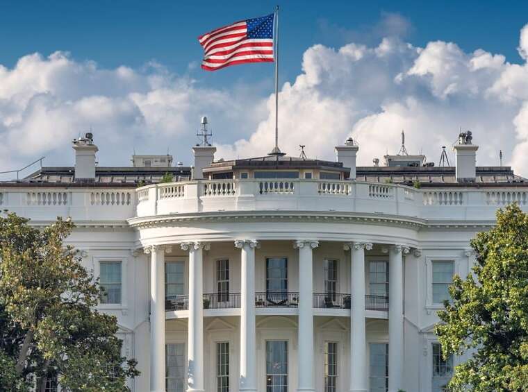 Білий дім заперечив поінформованість про атаку України на аеродроми в РФ — CBS