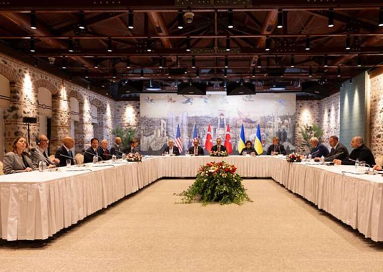 Російська делегація прибула до місця переговорів у Стамбулі