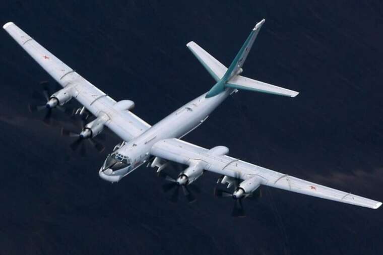 Russian aviation movement: Tu-95MS took off from the Olenya base, there is a threat of a massive attack