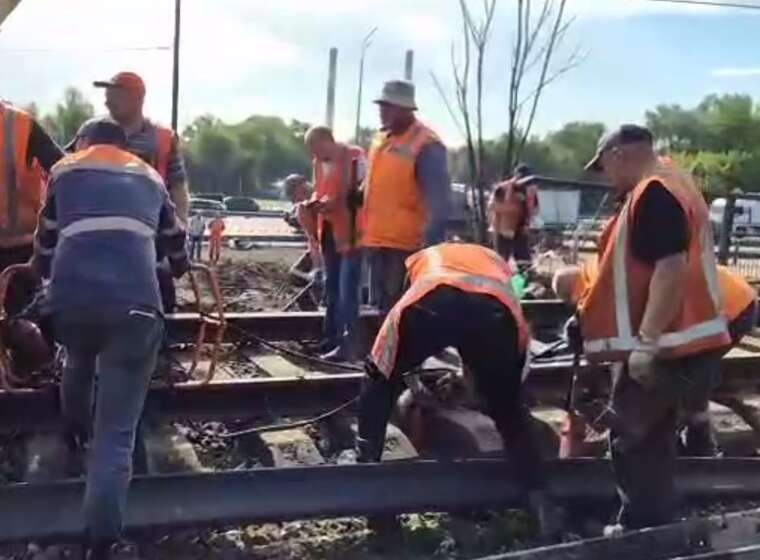 Пошкоджену залізничну ділянку під Києвом планують відновити до кінця доби, — "Укрзалізниця"