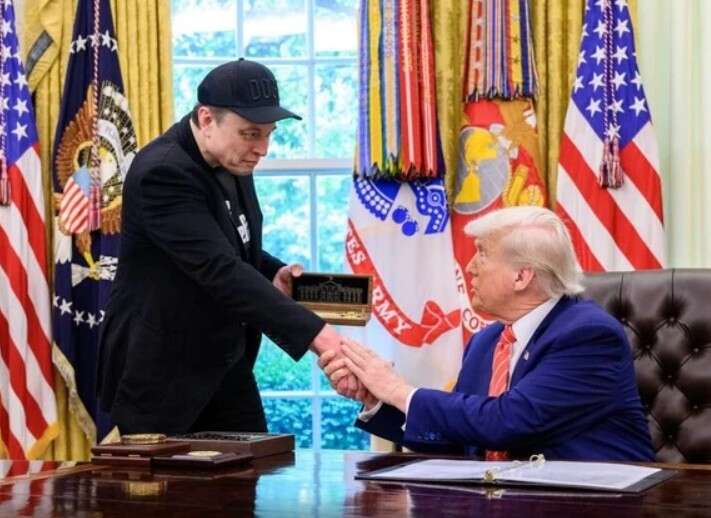 Маск може позбутися мільярдних субсидій через суперечку з Трампом