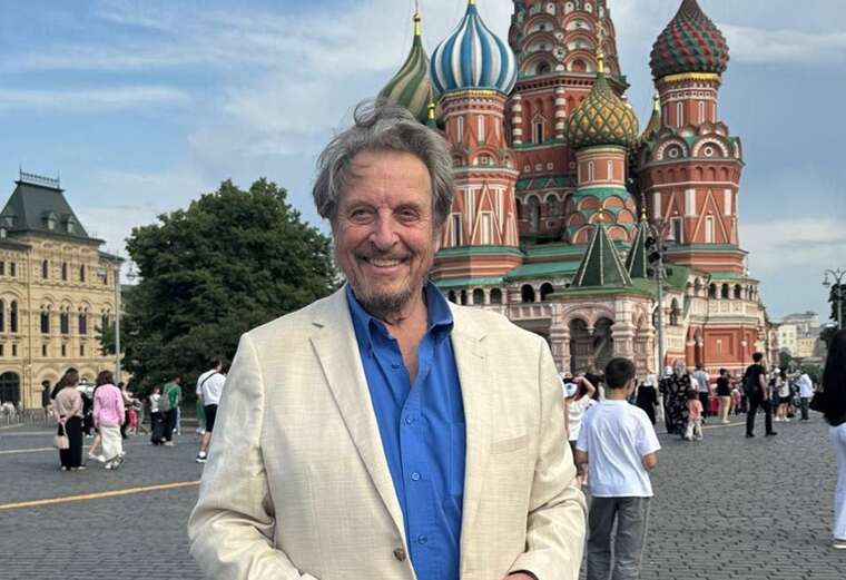 Батько Ілона Маска приїхав в Москву на форум