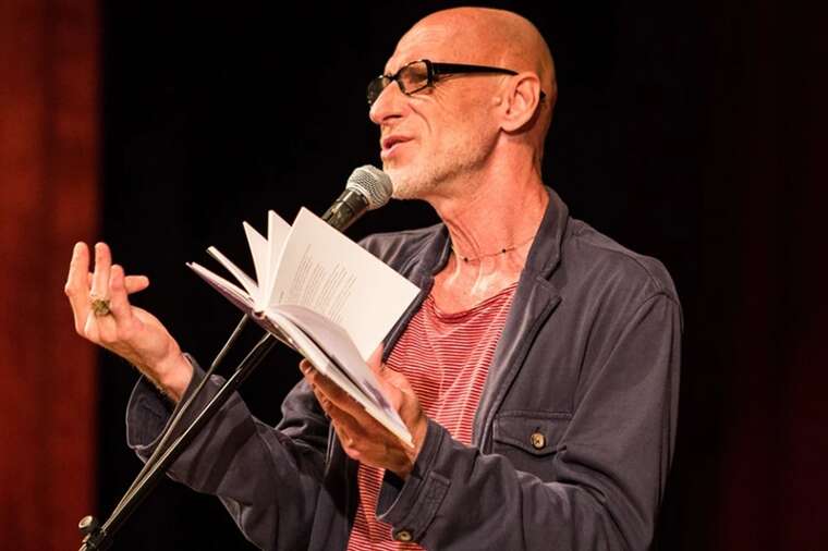 У НСЖУ закликали позбавити поета Іздрика Шевченківської премії через лайливу лексику у віршах