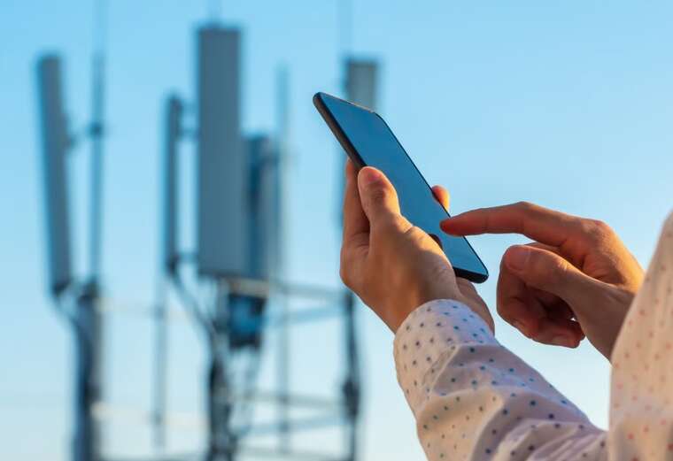 Нардеп Федієнко спростував чутки про відключення мобільного зв’язку під час атак «шахедів»