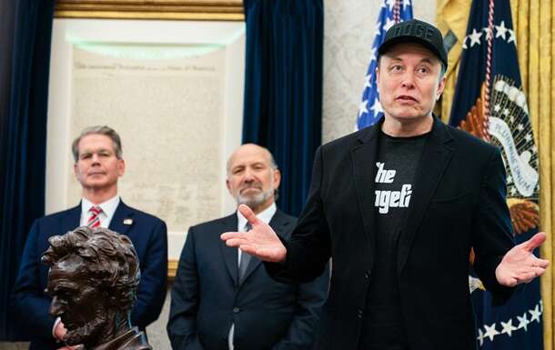 У Білому домі прокоментували чутки про сутичку між Маском і міністром фінансів США