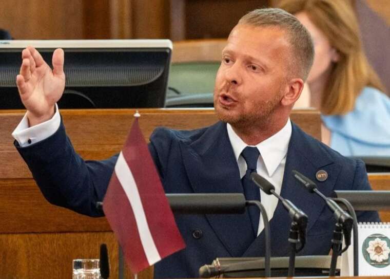 У Латвії відкрили справу проти скандального проросійського депутата