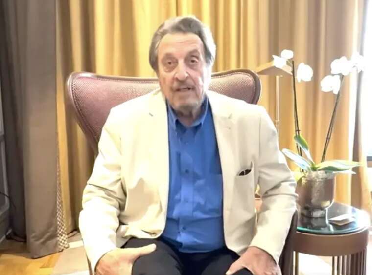 Батько Ілона Маска в Москві назвав Путіна "вражаючим" і підтримав кремлівські наративи