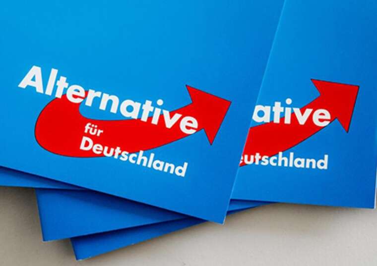 "АдН" приховує зростаючу кількість правих екстремістів, їхня чисельність зросла на 77%