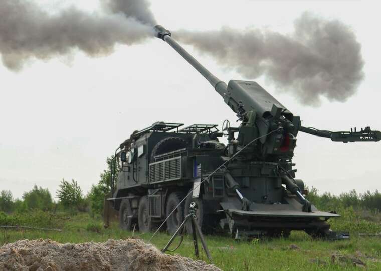 SAU "Bohdana" in action: OC "West" demonstrated the operation of the Ukrainian artillery system