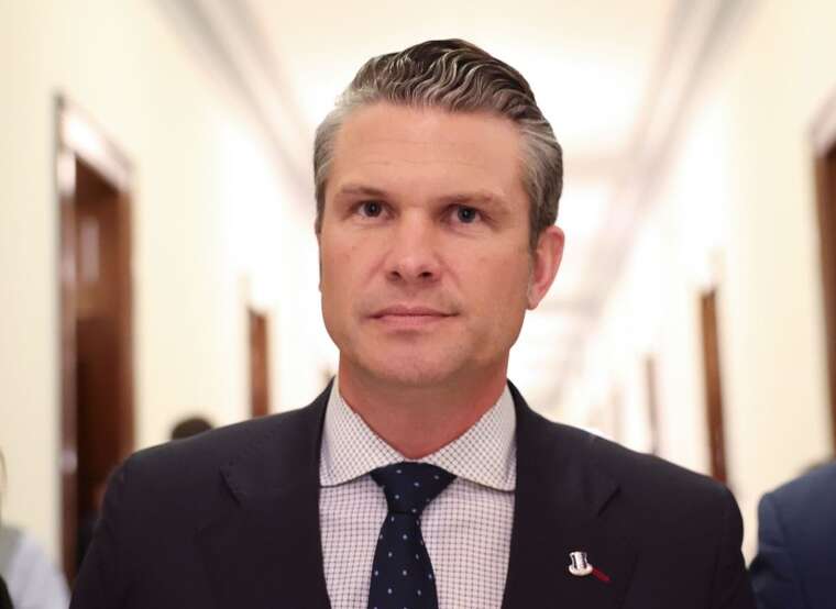 Мирне врегулювання війни в Україні відповідає національним інтересам США, - Геґсет