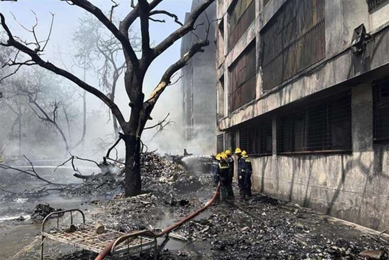 Авіакатастрофа в Індії: Міністр охорони здоров’я заявив, що загинуло «багато людей»