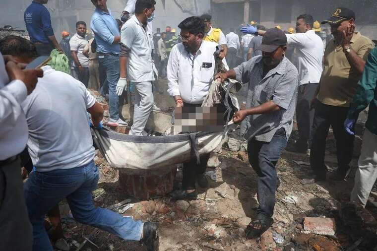   䳿: Boeing   Mayday     